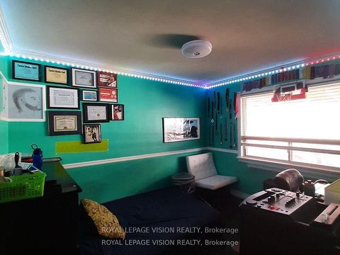 Photo 27 at 52 Ellendale Drive, Dorset Park, Toronto