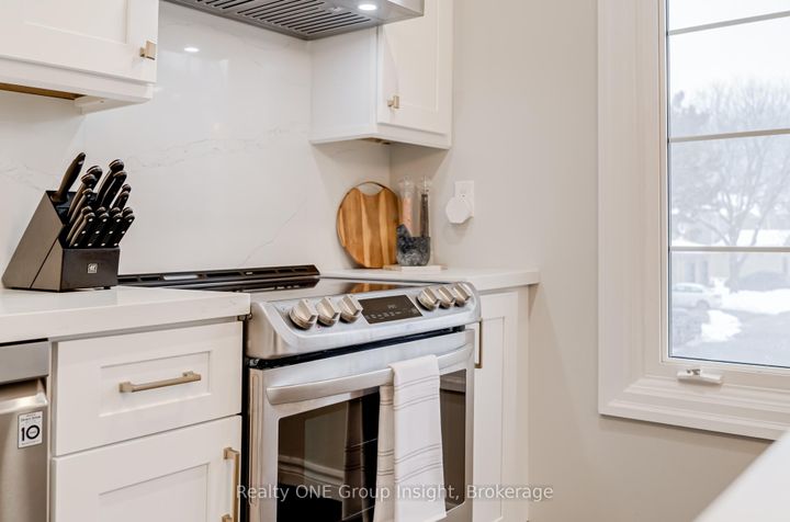 Photo 21 at 42 - 2766 Folkway Drive, Erin Mills, Mississauga