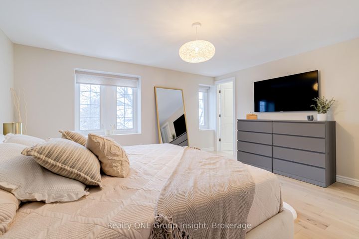 Photo 27 at 42 - 2766 Folkway Drive, Erin Mills, Mississauga