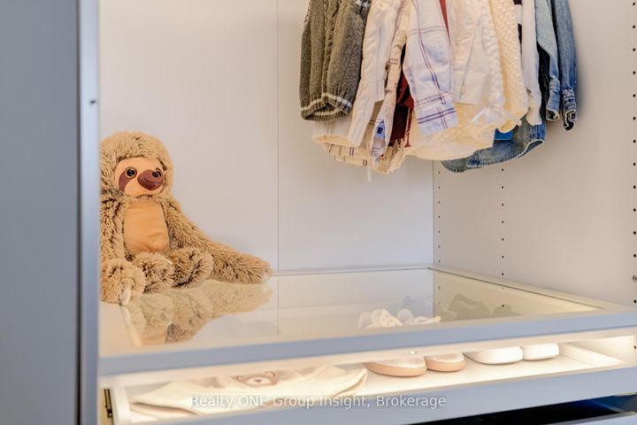 Photo 34 at 42 - 2766 Folkway Drive, Erin Mills, Mississauga