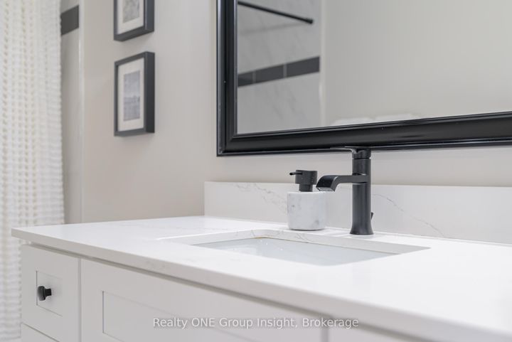 Photo 42 at 42 - 2766 Folkway Drive, Erin Mills, Mississauga