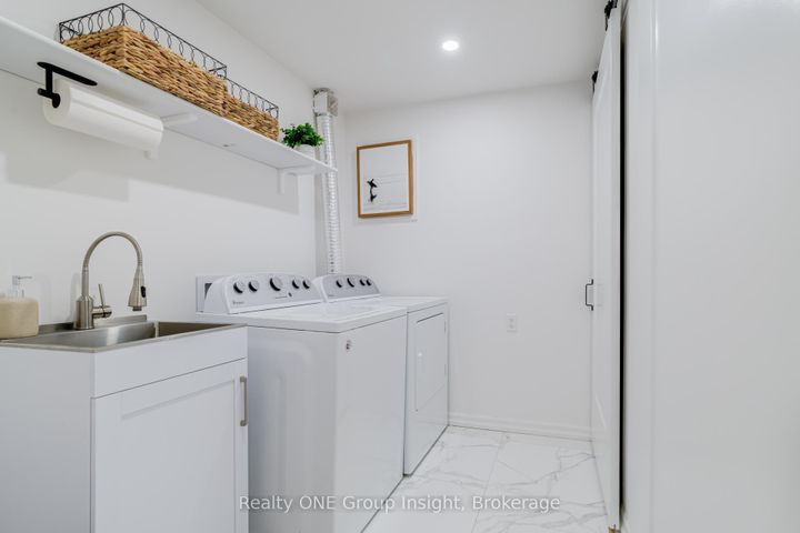 Photo 47 at 42 - 2766 Folkway Drive, Erin Mills, Mississauga