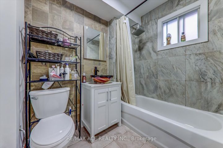 Photo 15 at 4718 Wild Rose Street, East Credit, Mississauga