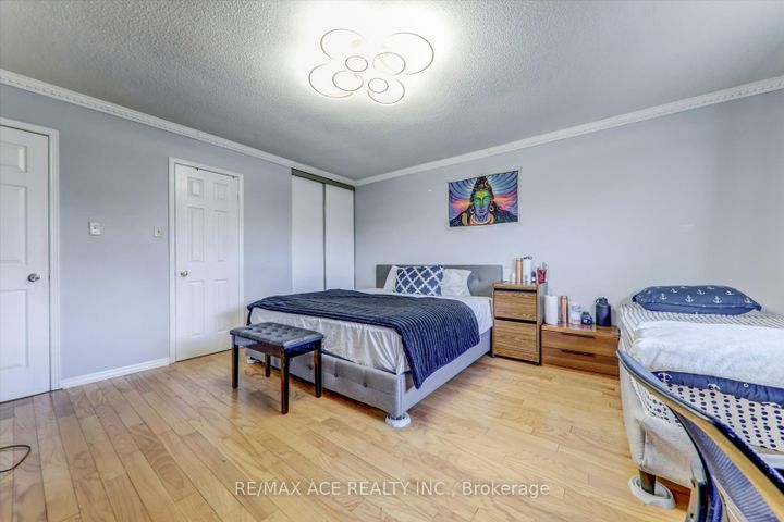 Photo 19 at 4718 Wild Rose Street, East Credit, Mississauga