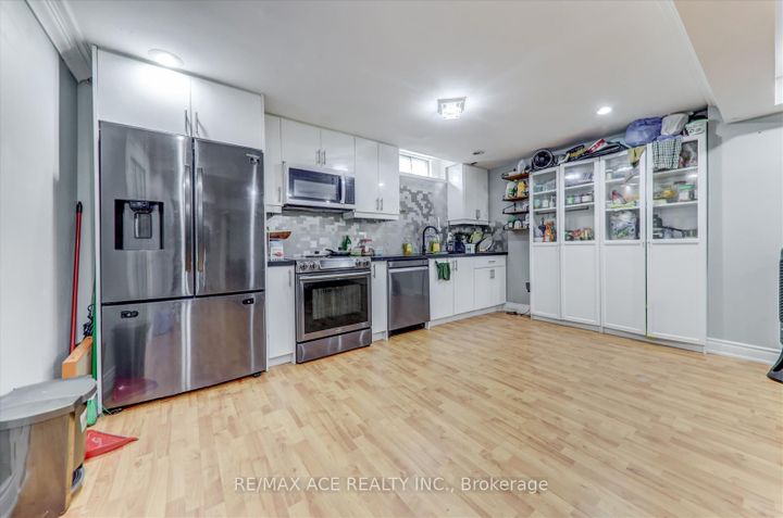 Photo 32 at 4718 Wild Rose Street, East Credit, Mississauga