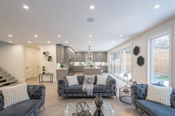 Photo 19 at 3 Bonnyview Drive, Queensway, Toronto