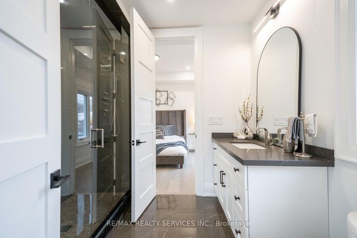 Photo 38 at 3 Bonnyview Drive, Queensway, Toronto
