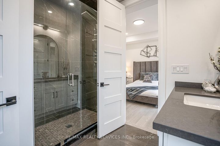 Photo 39 at 3 Bonnyview Drive, Queensway, Toronto