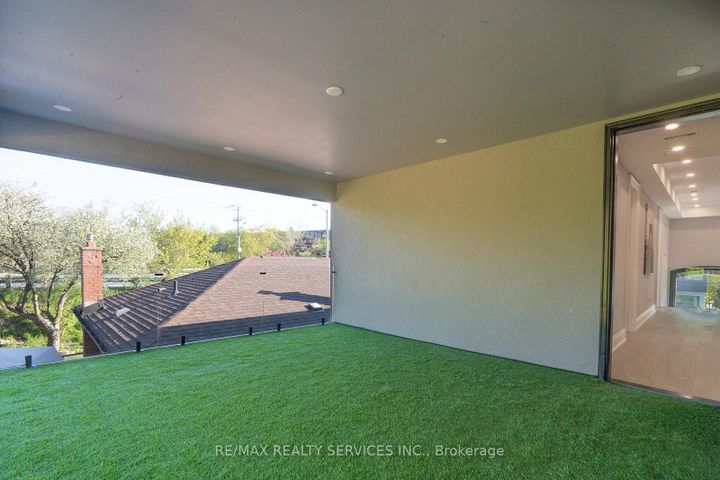 Photo 44 at 3 Bonnyview Drive, Queensway, Toronto