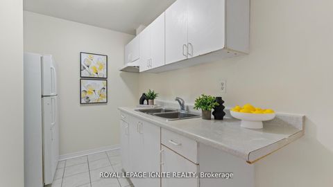 Photo 20 at 57 - 401 Sewells Road, Rouge E11, Toronto