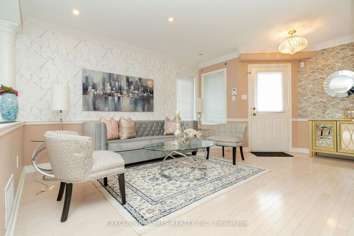 Photo 5 at 10 Safari Court, Snelgrove, Brampton