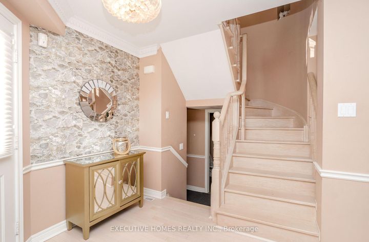 Photo 18 at 10 Safari Court, Snelgrove, Brampton