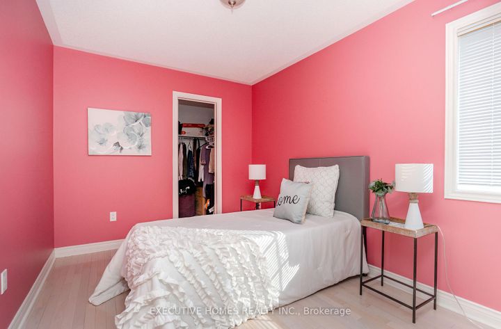 Photo 20 at 10 Safari Court, Snelgrove, Brampton