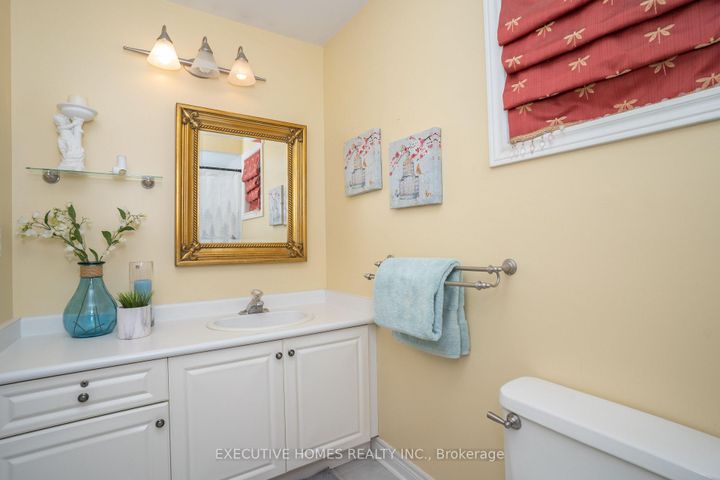 Photo 24 at 10 Safari Court, Snelgrove, Brampton