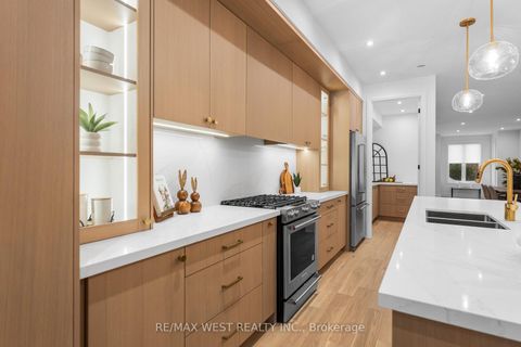 Photo 11 at 64 Gwynne Avenue, South Parkdale, Toronto