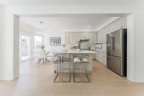 Photo 18 at 33 Formosa Drive, Rouge Woods, Richmond Hill