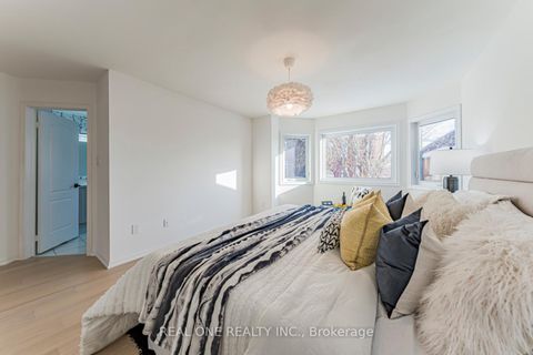 Photo 30 at 33 Formosa Drive, Rouge Woods, Richmond Hill