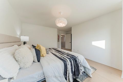 Photo 31 at 33 Formosa Drive, Rouge Woods, Richmond Hill