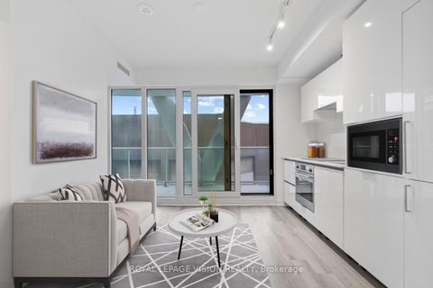 Photo 2 at 3113 - 230 Simcoe Street, Chinatown, Toronto