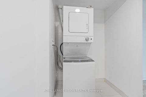 Photo 12 at 3113 - 230 Simcoe Street, Chinatown, Toronto