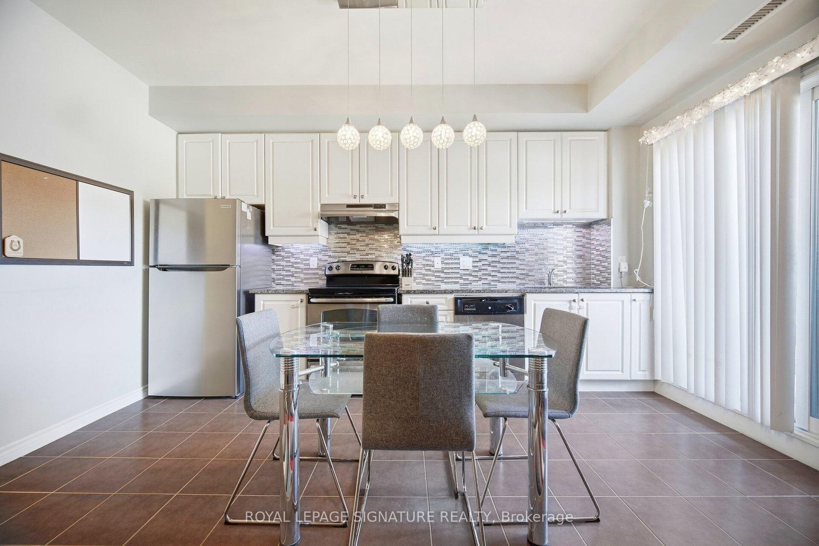 231 - 570 Lolita Gardens, Mississauga Valleys, Mississauga 