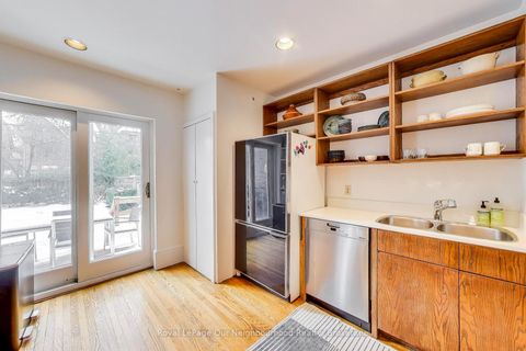 Photo 10 at 64 Kendal Avenue, Annex, Toronto