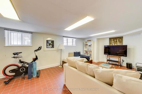 Photo 30 at 64 Kendal Avenue, Annex, Toronto