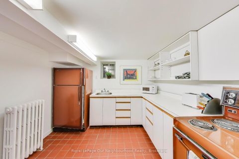 Photo 31 at 64 Kendal Avenue, Annex, Toronto