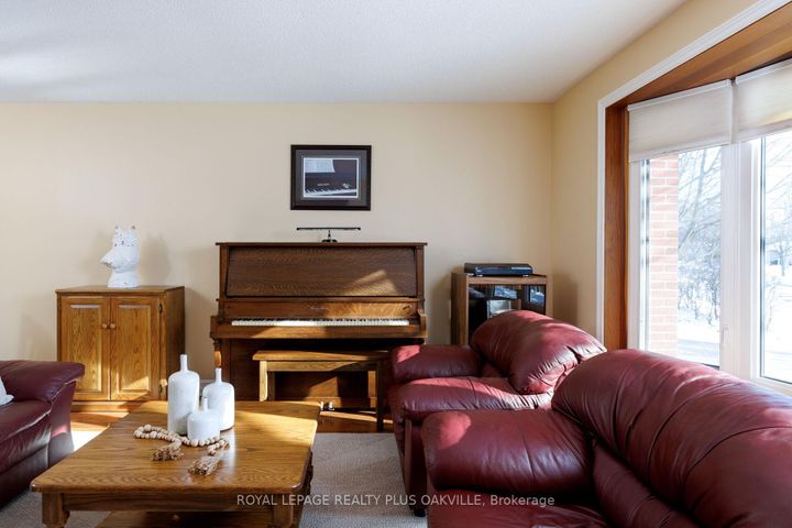 Photo 6 at 475 Sunset Drive, WO West, Oakville