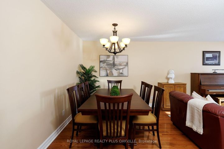 Photo 8 at 475 Sunset Drive, WO West, Oakville