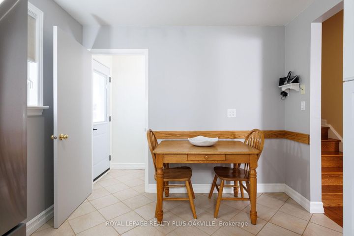 Photo 13 at 475 Sunset Drive, WO West, Oakville