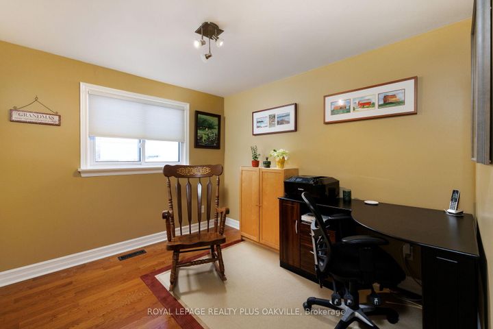 Photo 21 at 475 Sunset Drive, WO West, Oakville