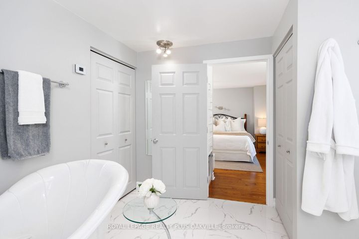 Photo 30 at 475 Sunset Drive, WO West, Oakville