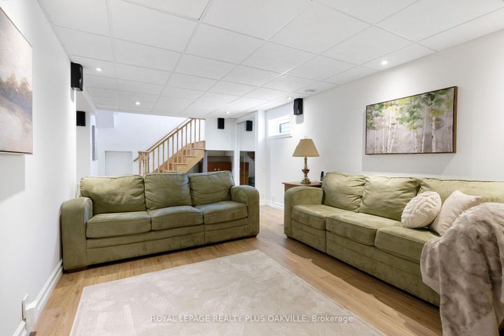 Photo 35 at 475 Sunset Drive, WO West, Oakville