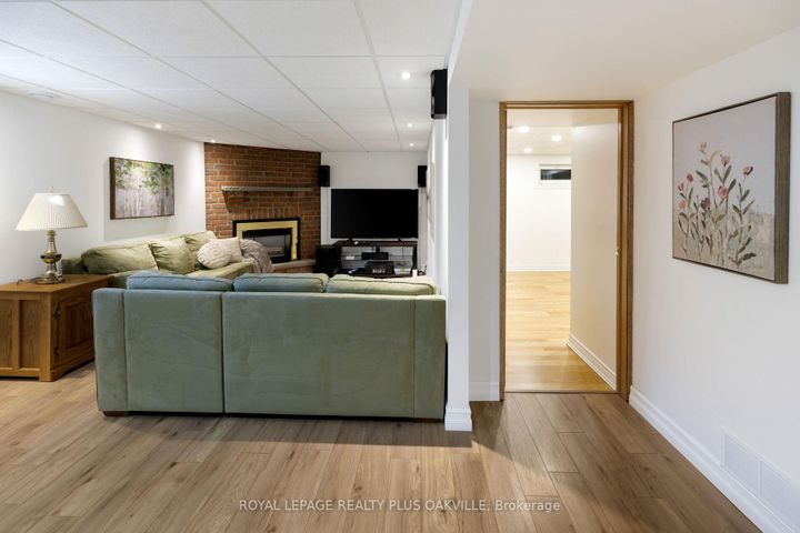 Photo 36 at 475 Sunset Drive, WO West, Oakville