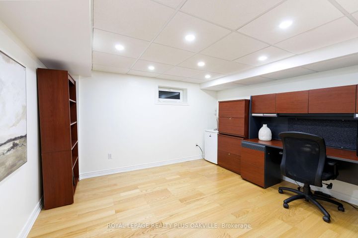 Photo 37 at 475 Sunset Drive, WO West, Oakville