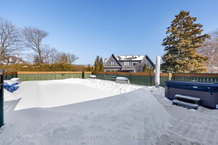 Photo 41 at 475 Sunset Drive, WO West, Oakville