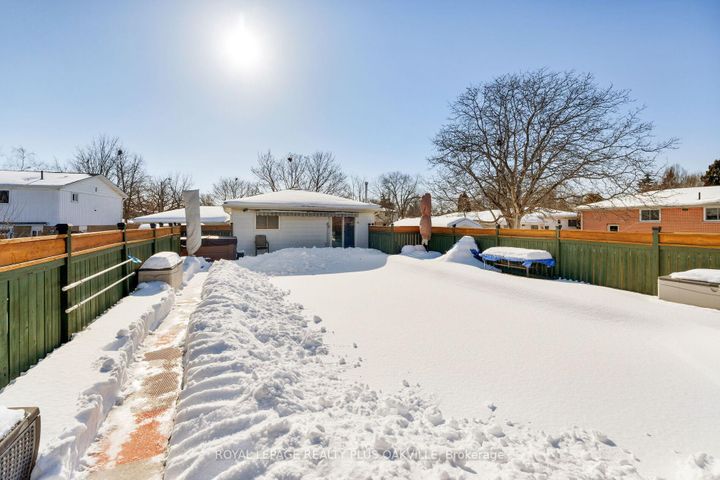 Photo 42 at 475 Sunset Drive, WO West, Oakville