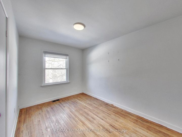 Photo 12 at 120 Edinborough Court, Smythe, Toronto