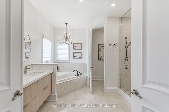 Photo 34 at 3428 Mistwell Crescent, BR Bronte, Oakville