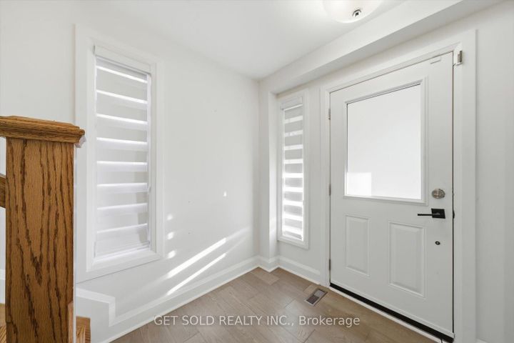 Photo 3 at 18 Mill Street S, Downtown Brampton, Brampton