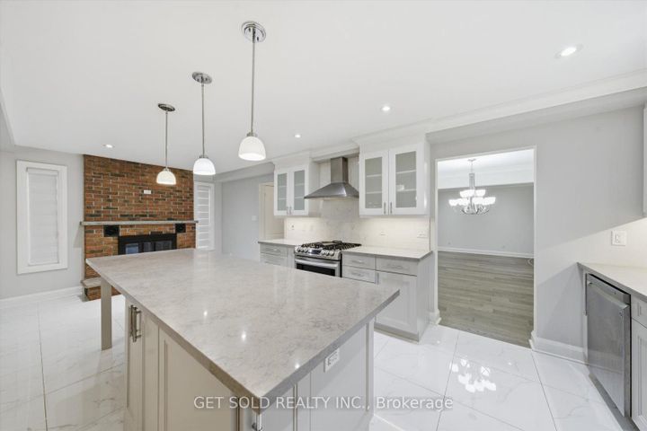 Photo 11 at 18 Mill Street S, Downtown Brampton, Brampton