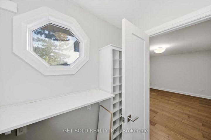 Photo 23 at 18 Mill Street S, Downtown Brampton, Brampton