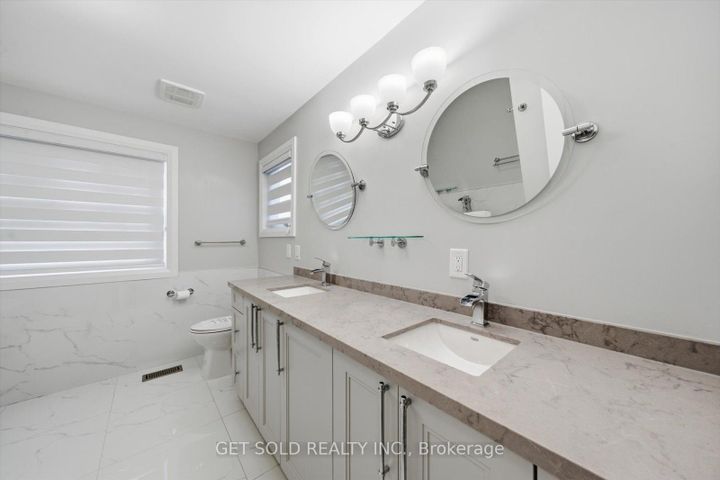 Photo 34 at 18 Mill Street S, Downtown Brampton, Brampton