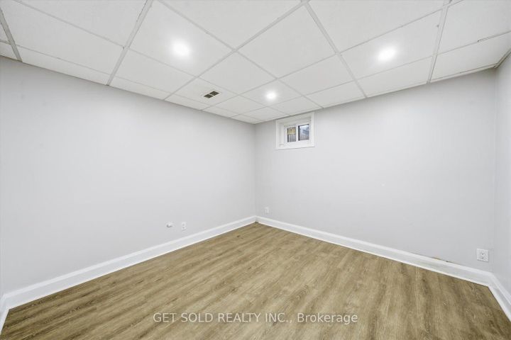 Photo 46 at 18 Mill Street S, Downtown Brampton, Brampton