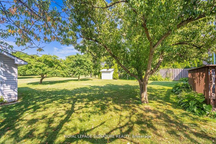 Photo 1 at 4097 Hickory Drive, Rathwood, Mississauga