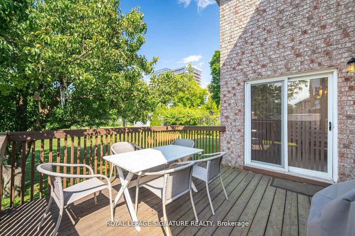 Photo 6 at 4097 Hickory Drive, Rathwood, Mississauga