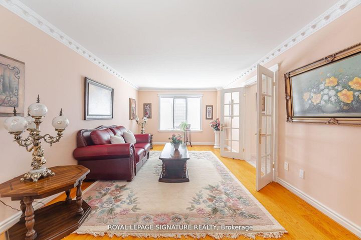 Photo 14 at 4097 Hickory Drive, Rathwood, Mississauga