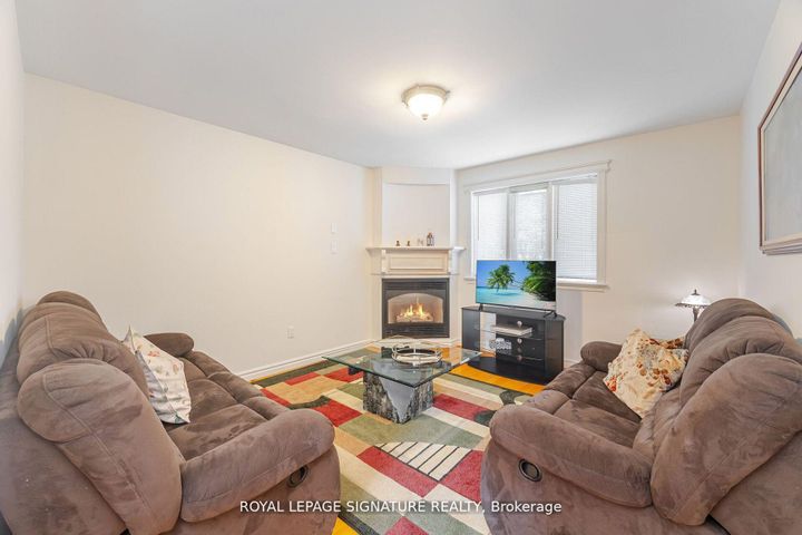 Photo 24 at 4097 Hickory Drive, Rathwood, Mississauga