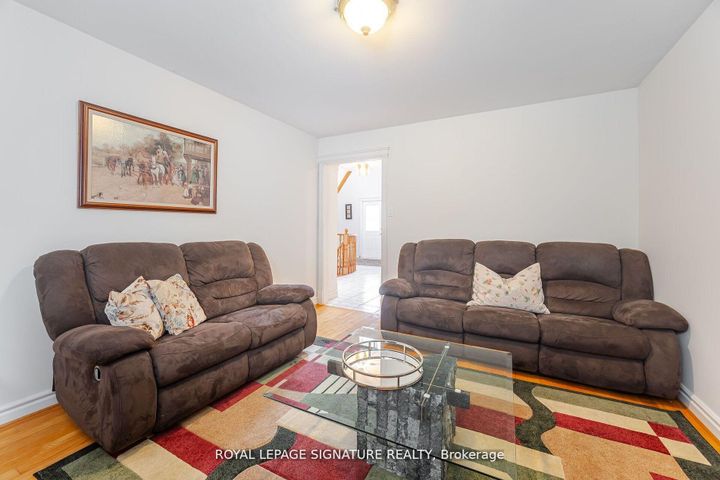 Photo 25 at 4097 Hickory Drive, Rathwood, Mississauga